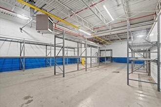 30 Sherwood Ln, Fairfield, NJ à louer Photo intérieure- Image 2 de 13