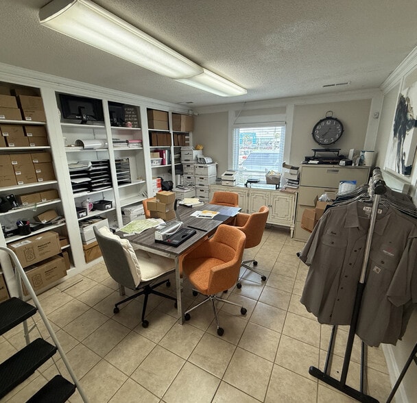 8310 Rivers Ave, North Charleston, SC for sale - Interior Photo - Image 3 of 3