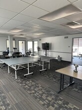 7031 Corporate Way, Dayton, OH for lease Interior Photo- Image 1 of 6