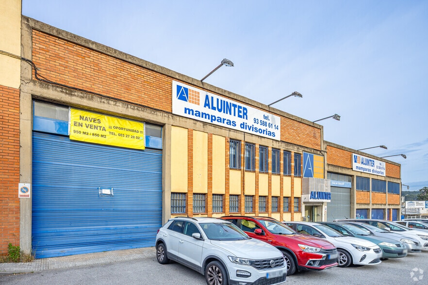 Avinguda De L'estatut, 295-297, Rubí, Barcelona à vendre - Photo du bâtiment - Image 2 de 2