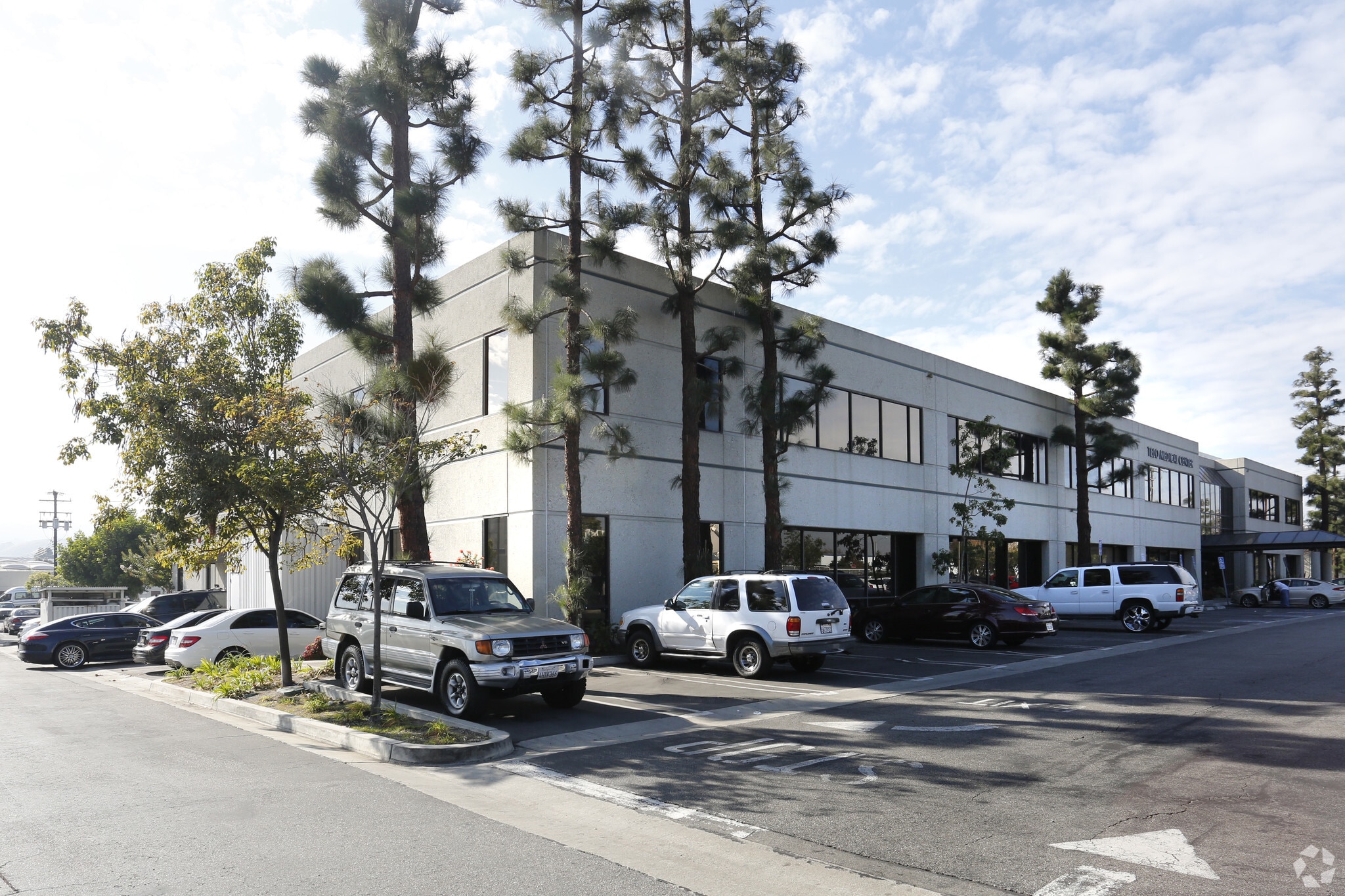 23600 Telo Ave, Torrance, CA for lease Primary Photo- Image 1 of 14