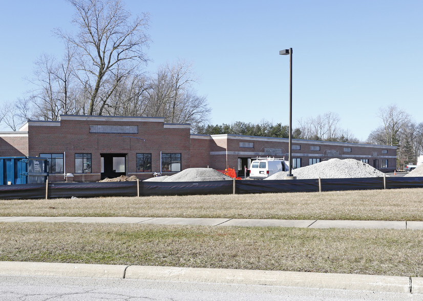 102 Commerce Park Dr, Bellevue, OH à vendre - Photo principale - Image 1 de 1