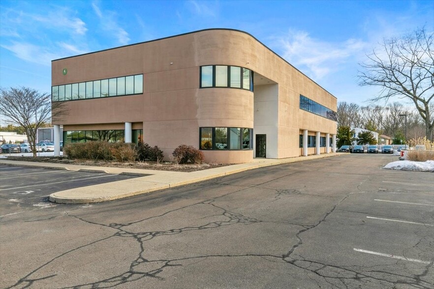 556 Washington Ave, North Haven, CT for sale - Building Photo - Image 1 of 21