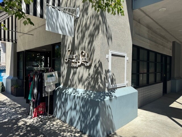130 S Main St, Sebastopol, CA à louer - Photo du bâtiment - Image 3 de 12