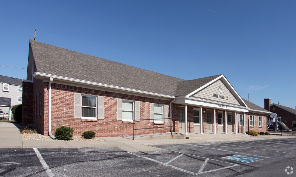 5640 Caito Dr, Indianapolis, IN à louer - Photo du bâtiment - Image 3 de 5
