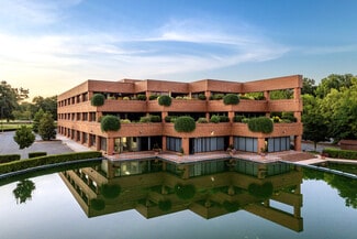 More details for 4824 Parkway Plaza Blvd, Charlotte, NC - Office for Lease