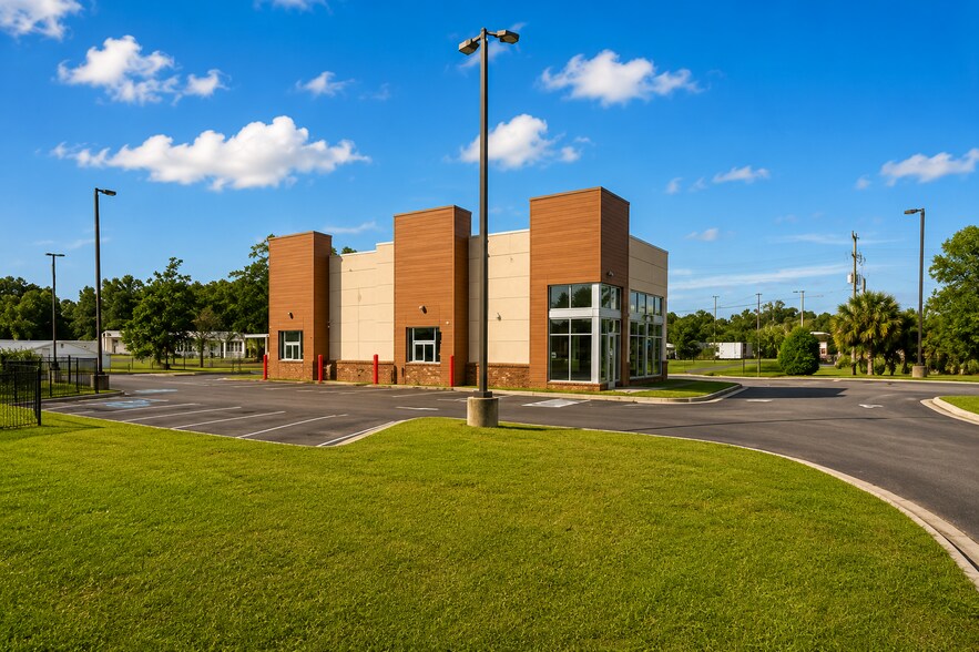 406 E Main St, Andrews, SC à louer - Photo du bâtiment - Image 2 de 3
