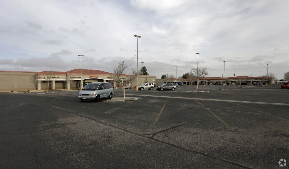 14444 Atstar Dr, Victorville, CA for lease - Primary Photo - Image 1 of 3