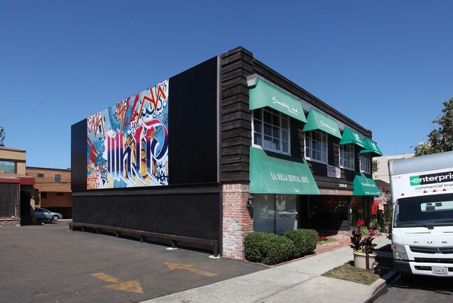 Plus de détails pour 7540-7542 Fay Ave, La Jolla, CA - Commerce de détail à louer