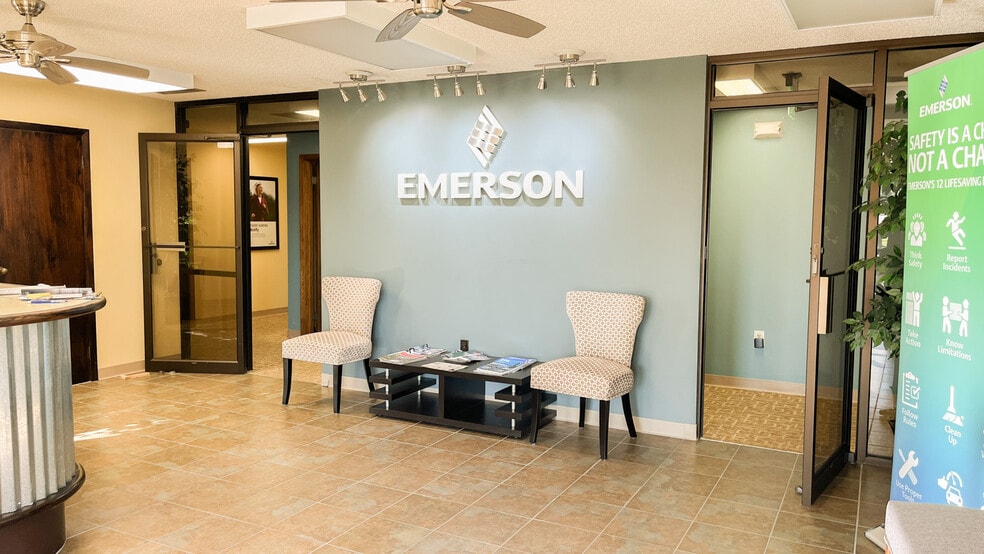 2822 Oneal Ln, Baton Rouge, LA for lease - Building Photo - Image 2 of 17