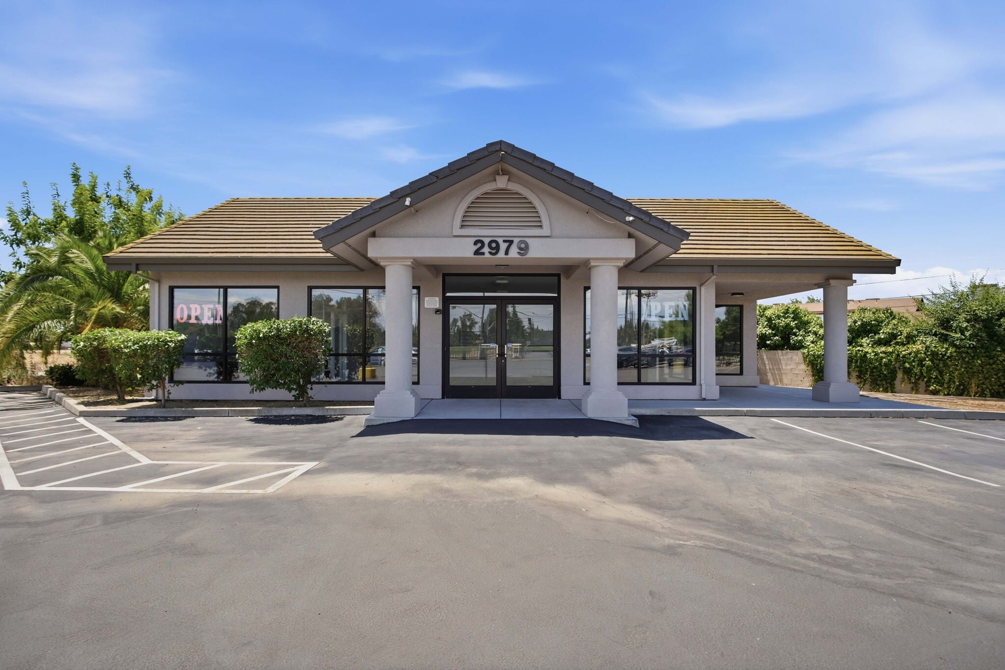 2979 N Winton Way, Atwater, CA for lease Interior Photo- Image 1 of 33