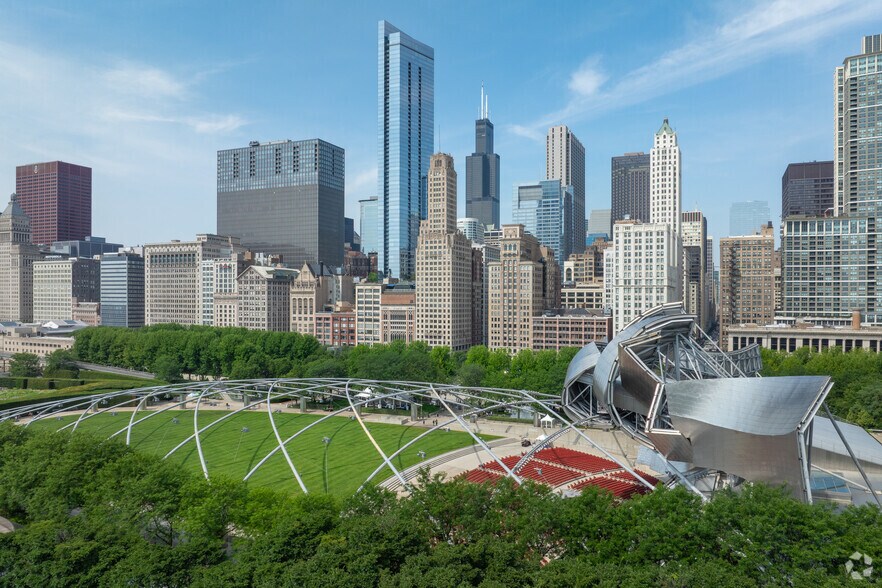 8 S Michigan Ave, Chicago, IL à louer - Photo du bâtiment - Image 3 de 15