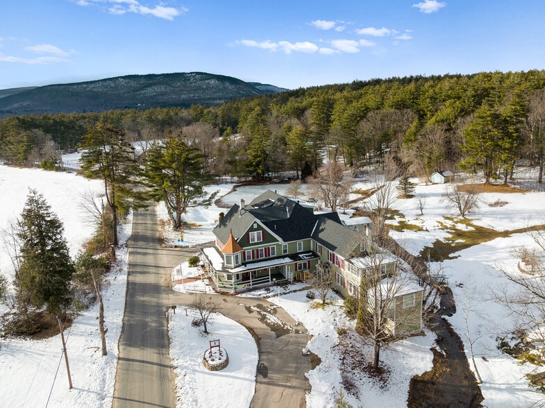 67 Pleasant View Rd, Bradford, NH à vendre - Photo du bâtiment - Image 2 de 49