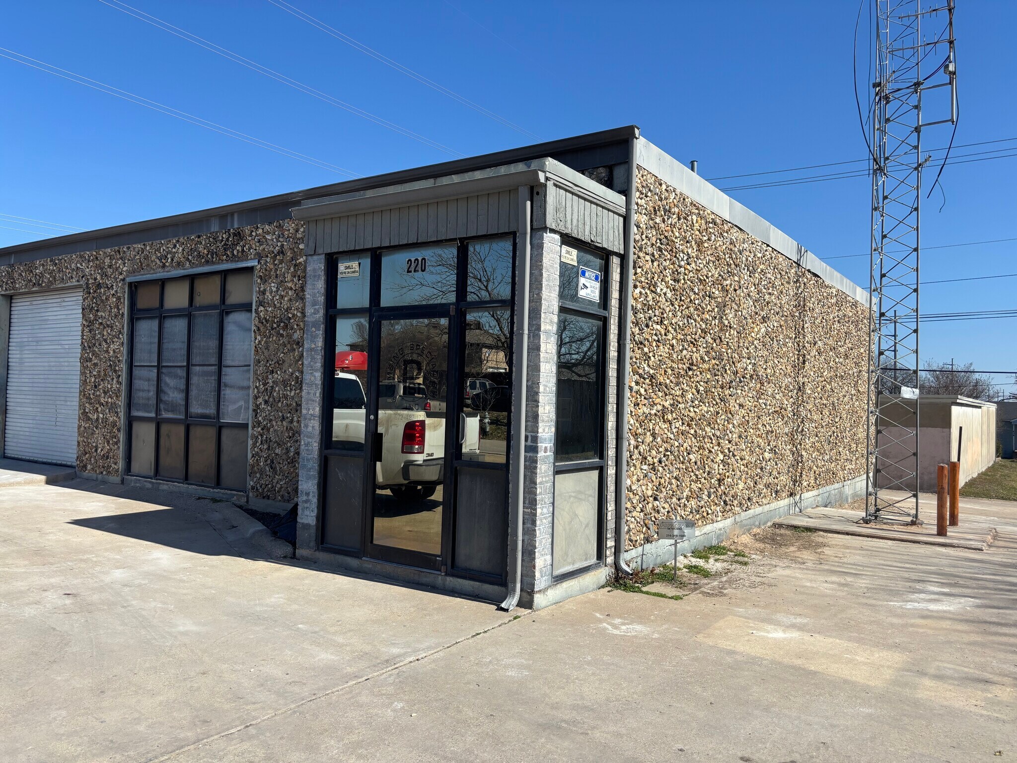 220 Rayburn St, Garland, TX for lease Primary Photo- Image 1 of 7