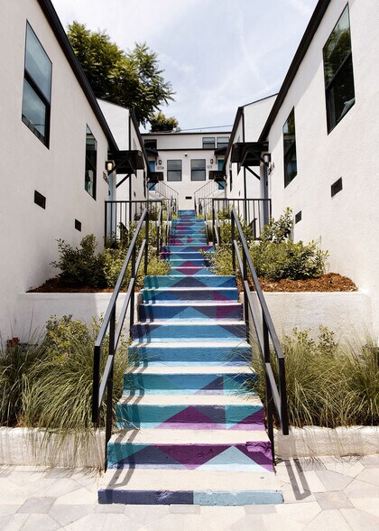 1236 W Sunset Blvd, Los Angeles, CA à vendre - Photo du bâtiment - Image 1 de 20