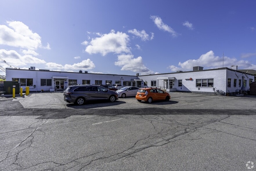 19-29 Needham St, Newton, MA for lease - Building Photo - Image 1 of 16