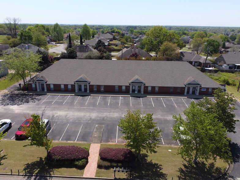 198-210 Medical Center Dr, Prattville, AL for lease - Building Photo - Image 1 of 5