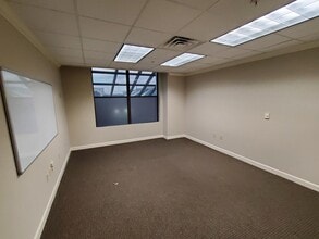 121 W Forsyth St, Jacksonville, FL for lease Interior Photo- Image 2 of 6