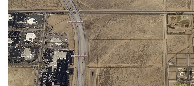 Division St, Palmdale, CA à vendre Photo principale- Image 1 de 3