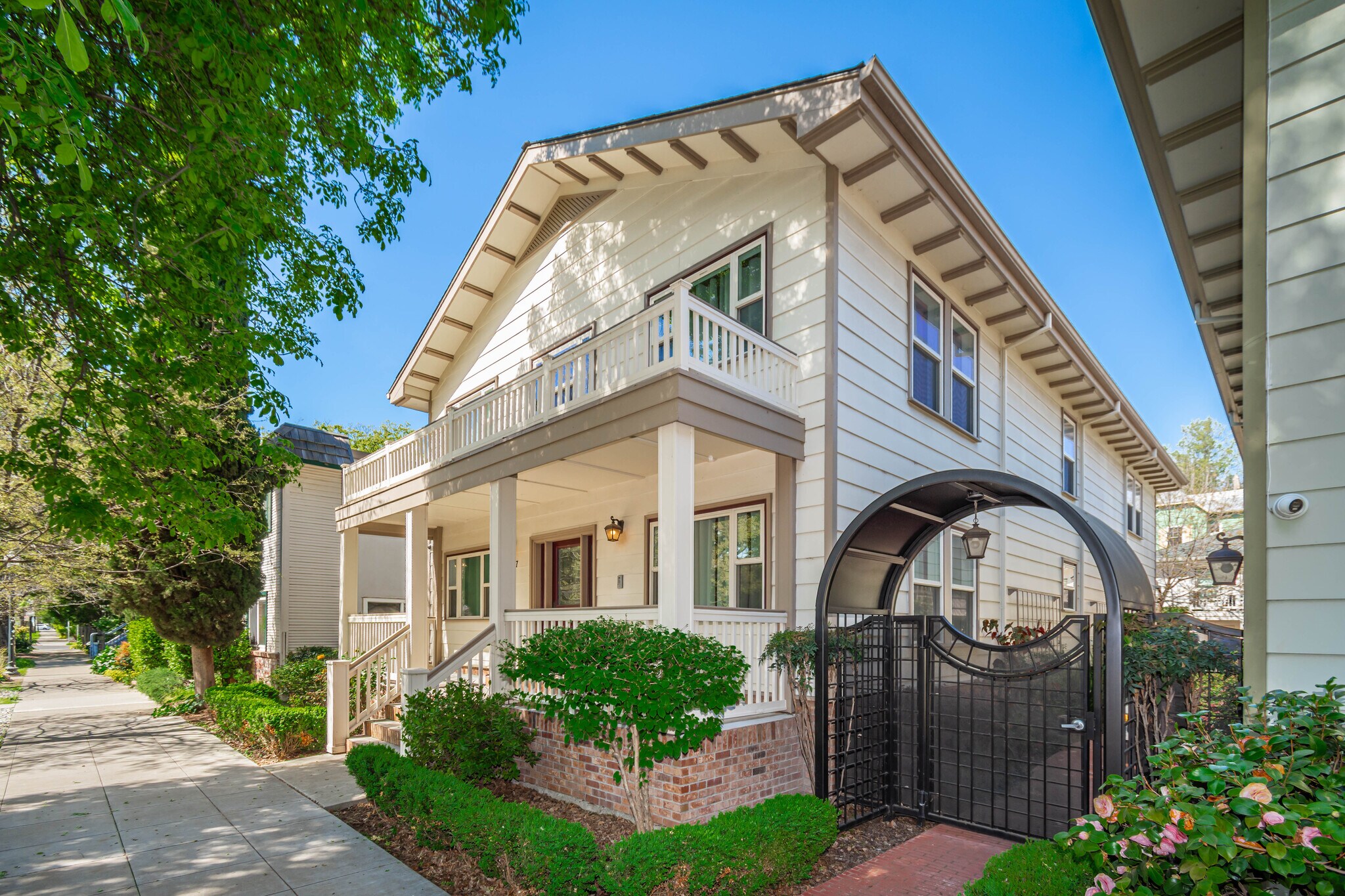 1317-1321 G St, Sacramento, CA à vendre Photo du bâtiment- Image 1 de 29