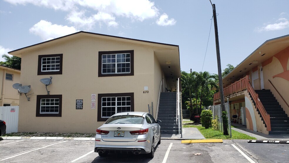 624 SW 16th Ave, Fort Lauderdale, FL à vendre - Photo du bâtiment - Image 3 de 8