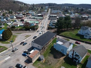 115 W Main St, Evans City, PA - Aérien  Vue de la carte - Image1