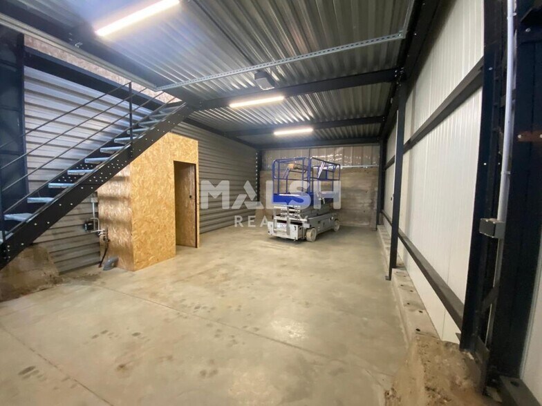 Local d'activités dans Civrieux à vendre - Photo intérieure - Image 1 de 5