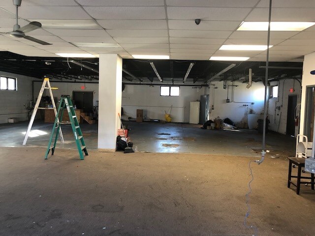 112 Ryders Ln, Milltown, NJ à vendre - Photo intérieure - Image 2 de 12