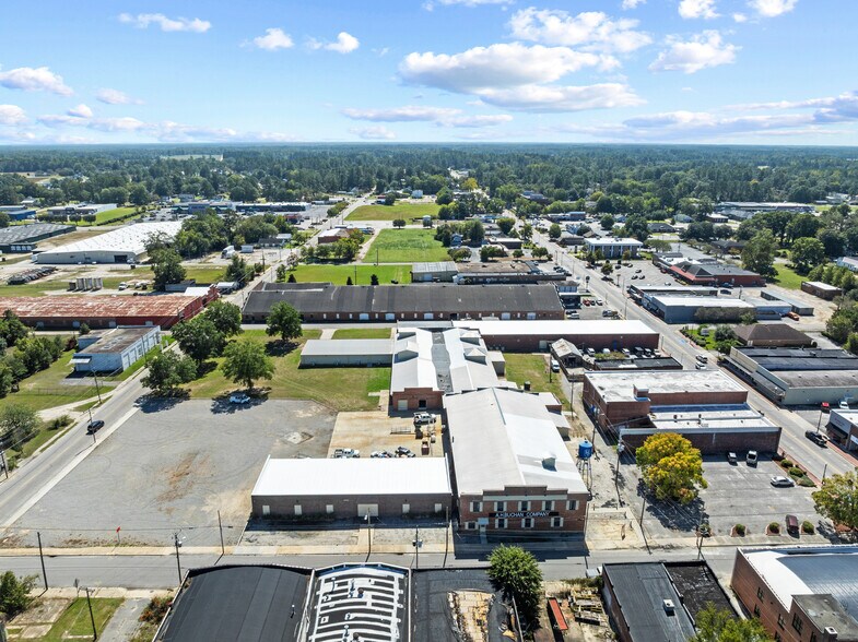 122 E Laurel St, Mullins, SC à vendre - Photo du bâtiment - Image 3 de 64