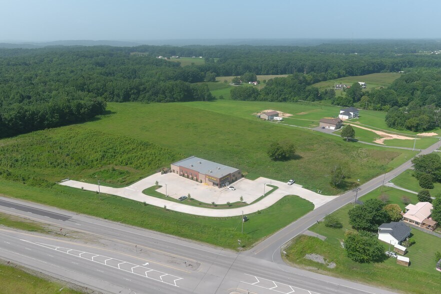 Roberts Road w, Portland, TN à vendre - Photo du bâtiment - Image 3 de 4