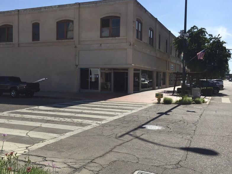 1401-1415 7th St, Sanger, CA for lease - Building Photo - Image 3 of 9