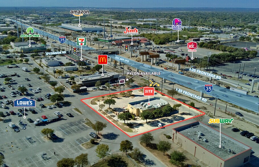 11722 N IH-35, San Antonio, TX à louer - Photo du bâtiment - Image 1 de 4