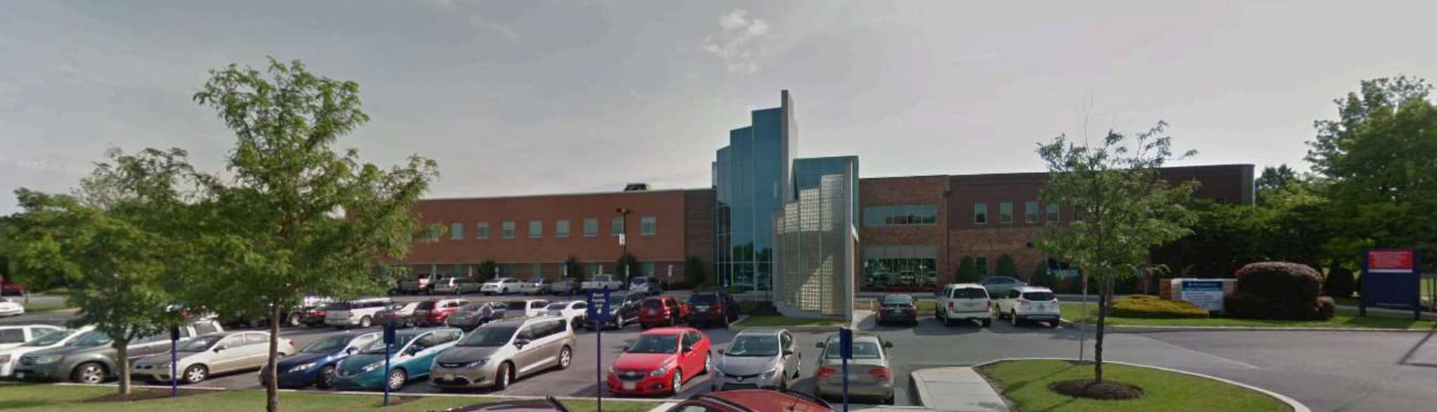 4310 Londonderry Rd, Harrisburg, PA à louer Photo du bâtiment- Image 1 de 4