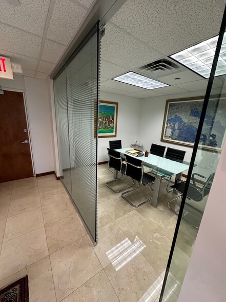 4300 Biscayne Blvd, Miami, FL à louer - Photo du bâtiment - Image 1 de 20