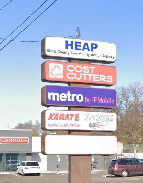 3220-3232 Cleveland Ave NW, Canton, OH for lease - Building Photo - Image 3 of 3