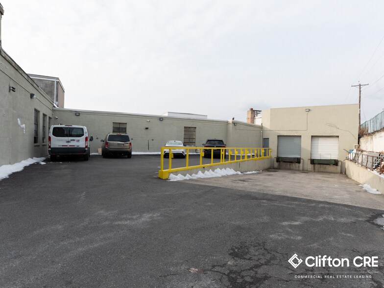 1409-1415 Chestnut Ave portefeuille de 2 propriétés à vendre sur LoopNet.ca - Photo du bâtiment - Image 3 de 21