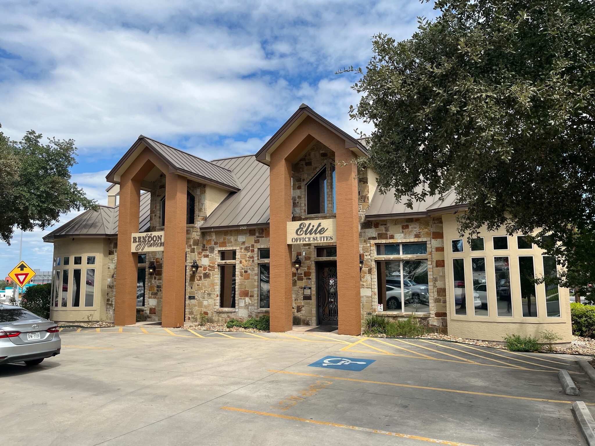 2922 NW Loop 410, San Antonio, TX for sale Building Photo- Image 1 of 1