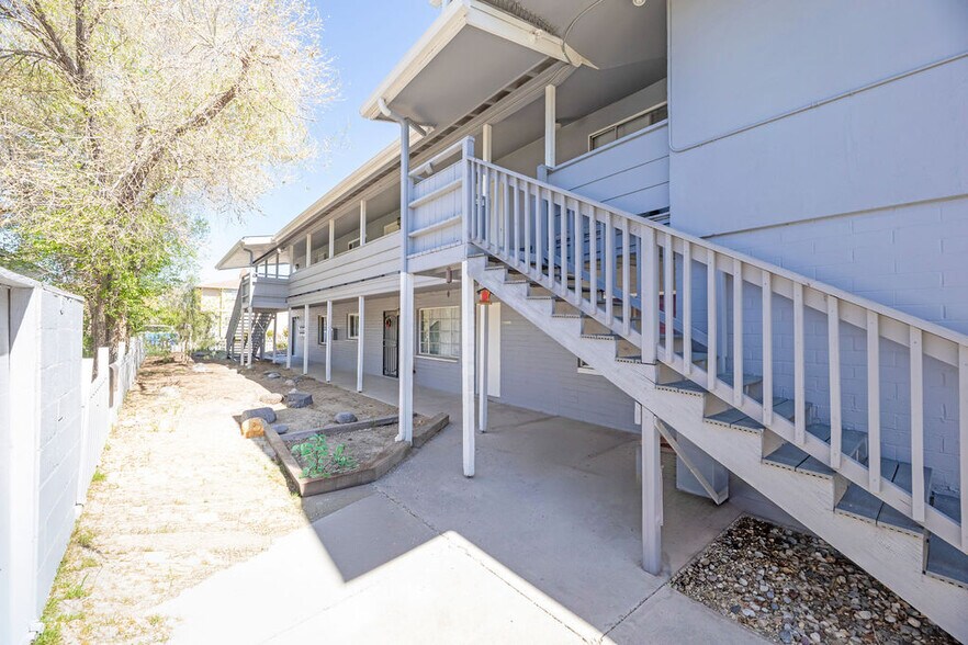210 Claremont St, Reno, NV à vendre - Photo du bâtiment - Image 2 de 17