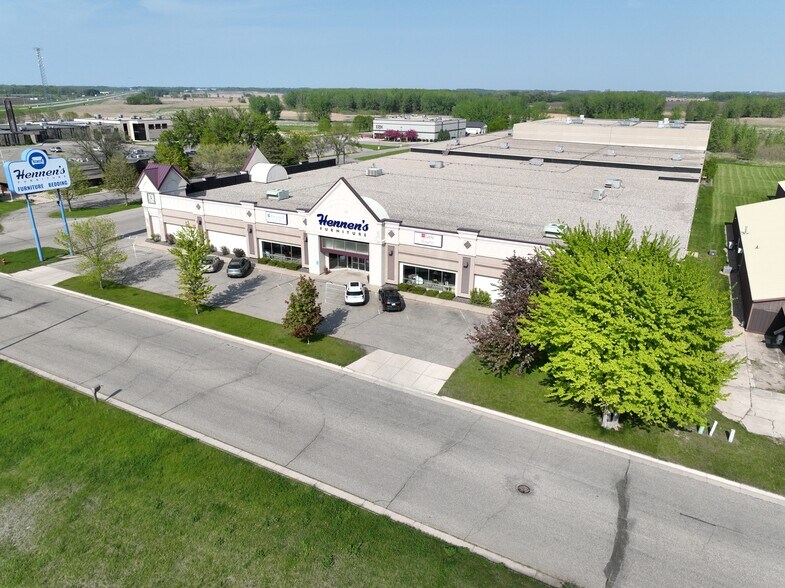 3901 Abbott Dr, Willmar, MN à louer - Photo du bâtiment - Image 1 de 32