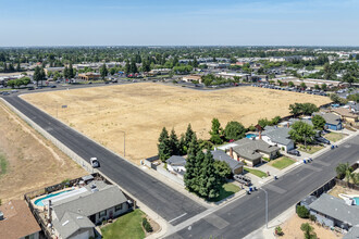 1859 Shaw Ave, Clovis, CA - AÉRIEN  Vue de la carte - Image1