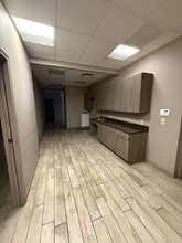 254-294 Spencer Ln, San Antonio, TX for lease Interior Photo- Image 1 of 3