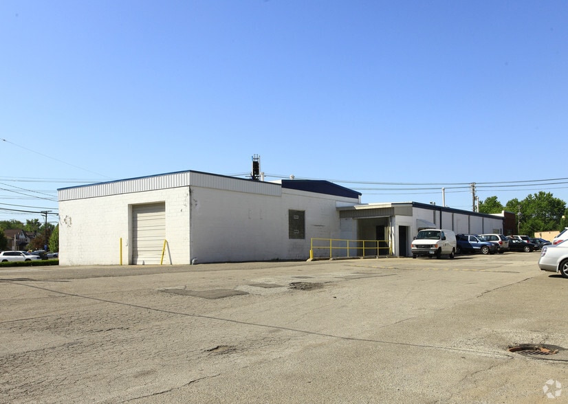 5400 Brookpark Rd, Cleveland, OH for lease - Building Photo - Image 3 of 40