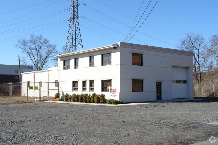 83 Gross Ave, Edison, NJ for lease - Primary Photo - Image 1 of 4