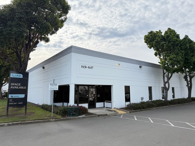 1431-1437 Doolittle Dr, San Leandro, CA à louer - Photo du bâtiment - Image 1 de 5