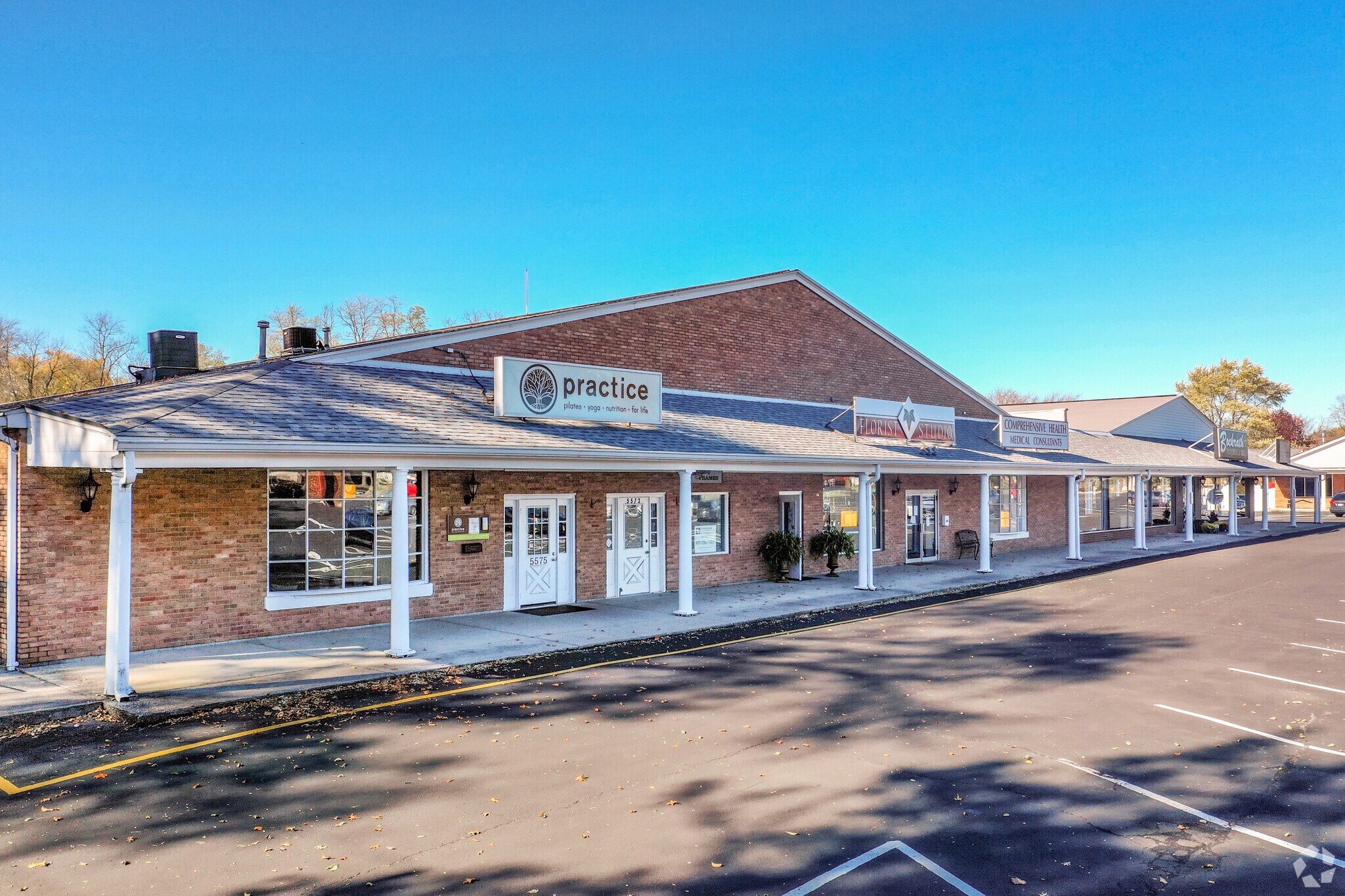 5529-5575 Far Hills Ave, Dayton, OH for lease Primary Photo- Image 1 of 4