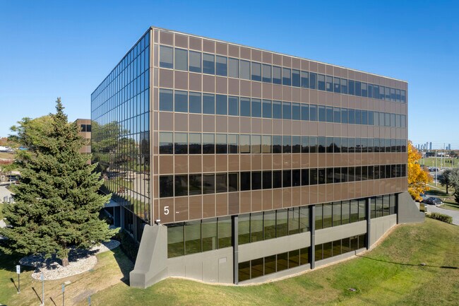Plus de détails pour 2000 Argentia Rd, Mississauga, ON - Bureau à louer