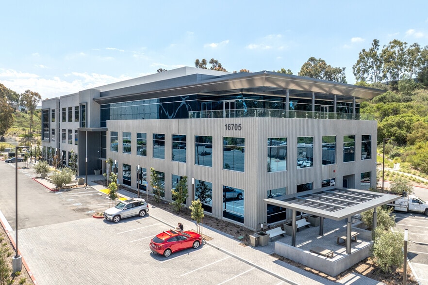 16705 Via del Campo Ct, San Diego, CA for lease - Building Photo - Image 3 of 7