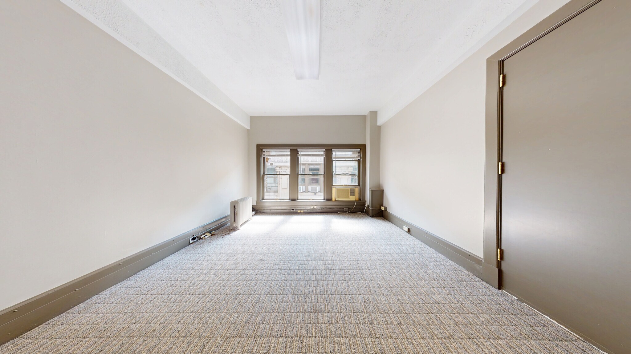 326-330 S State St, Ann Arbor, MI for lease Interior Photo- Image 1 of 3