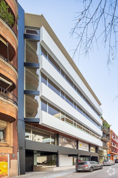 Bureau dans Barcelone, Barcelona à louer - Photo du bâtiment - Image 3 de 5