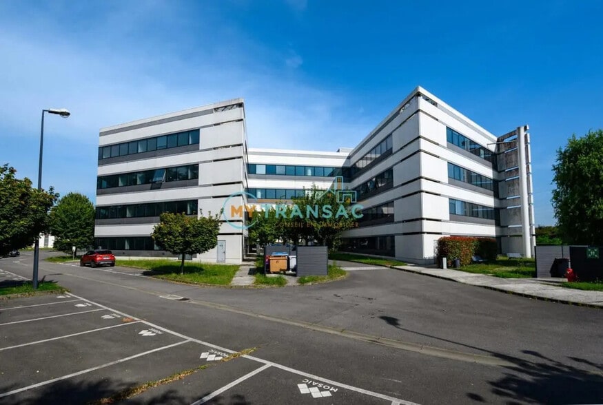 Office in Évry-Courcouronnes for lease - Building Photo - Image 1 of 6